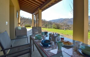 Outdoor dining - 3 bedroom cozy home in Palazzo del Pero (Palazzo del Pero)