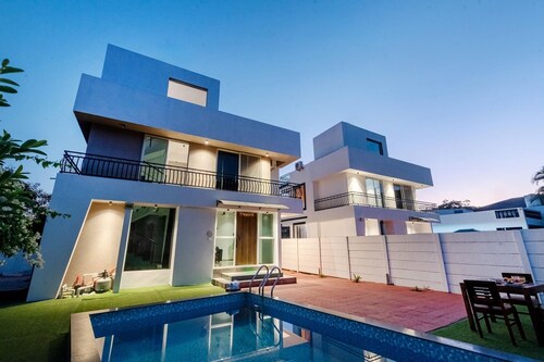 Ventara Bliss 4bhk by Palette | Pool | Lonavala