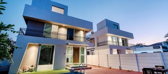 Ventara Bliss 4bhk by Palette | Pool | Lonavala