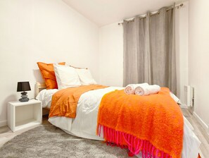 2 bedrooms, bed sheets - Marais 2BR Apartment 35m2 near Pompidou and Metro (PARIS)