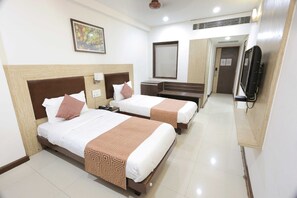 Unclassified image, 3 of 34, button - Deluxe Twin Bed at Palette Hotel Surya Vadodara (Vadodara)
