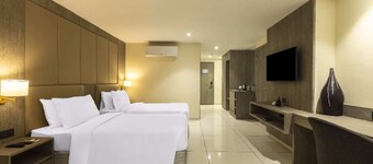 Hotel in Vadodara near Railway Station