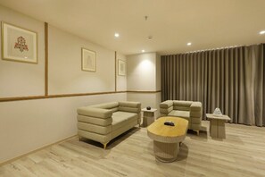 Unclassified image, 5 of 36, button - Hotel in Vadodara near Railway Station (Vadodara)