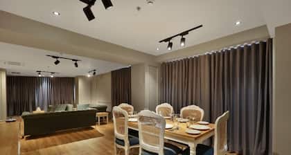 Hotel in Vadodara near Railway Station