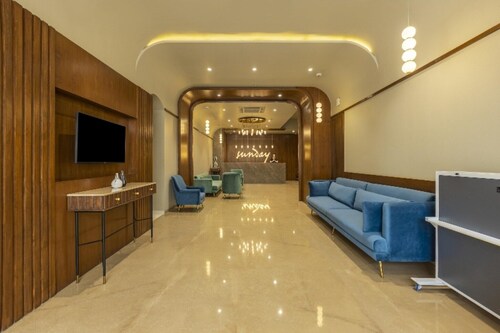 Hotel in Vadodara near Railway Station