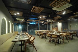 Dining - Hotel in Ayodhya near Ram Mandir (Ayodhya)