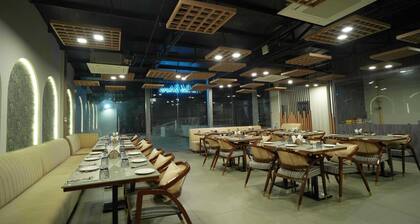 Hotel in Ayodhya near Ram Mandir