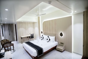 Unclassified image, 4 of 21, button - Hotel Room in Ayodhya near Ram Mandir (Ayodhya)