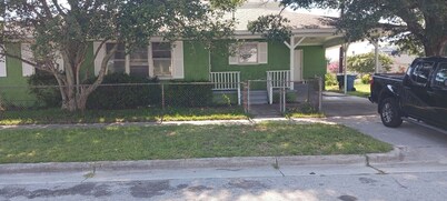 Spacious 4-bedroom house with AC in lovely Morehead City