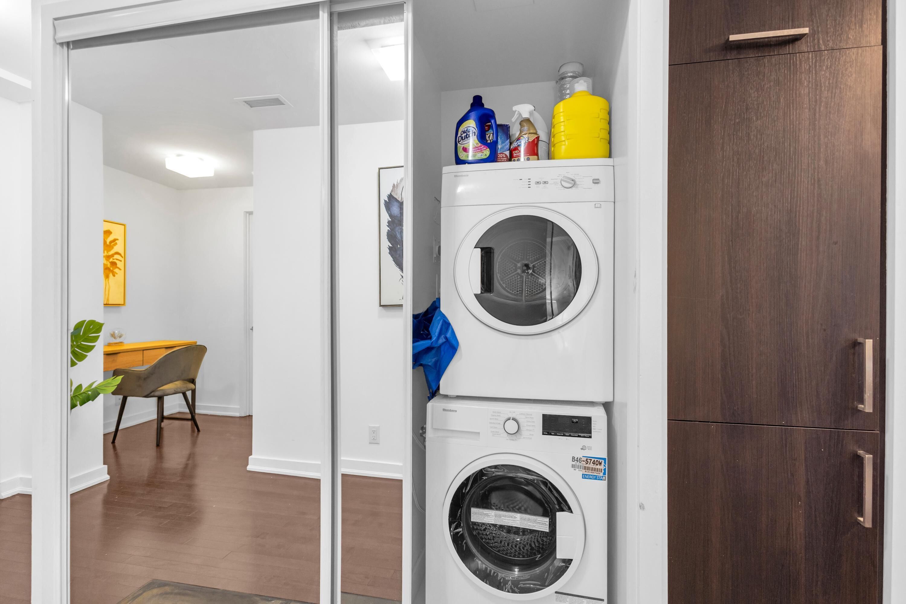 غرفة بريمير - سرير كبير مع أريكة سرير | غسيل الملابس