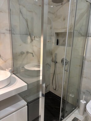 Shower, hair dryer - Spacious 2-Bedroom Apartment in Paleo Faliro, Athens (Paleo Faliro)