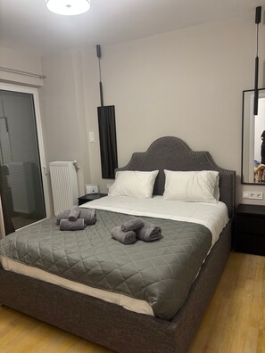 2 bedrooms, iron/ironing board, Internet, wheelchair access - Spacious 2-Bedroom Apartment in Paleo Faliro, Athens (Paleo Faliro)