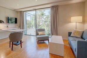 Deluxe Double Room, Garden View - Domaine de la Peyrine (Carignan-de-Bordeaux)