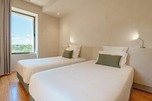 Deluxe Double or Twin Room, Hill View - Domaine de la Peyrine (Carignan-de-Bordeaux)