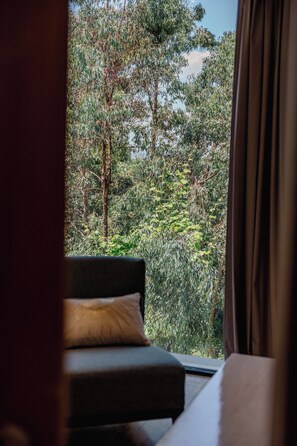 Deluxe Double Room, Garden View | Interior