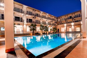 Imagen sin descripción, 2 de 37, botón