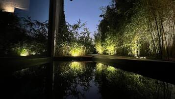 ์์ฆ๋ณ๋ก ์ด์๋๋ ์ผ์ธ ์์์ฅ