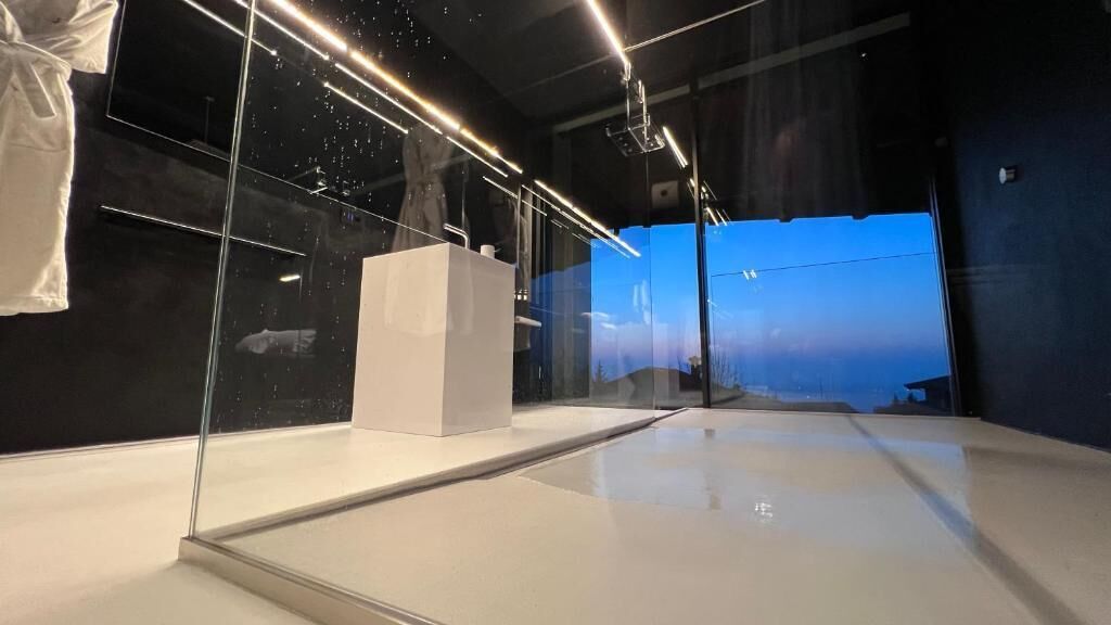 Huoneisto, parveke, näköala puutarhaan | Kylpyhuone | Tohvelit