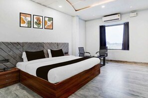 1 chambre, bureau, Wi-Fi gratuit, draps fournis