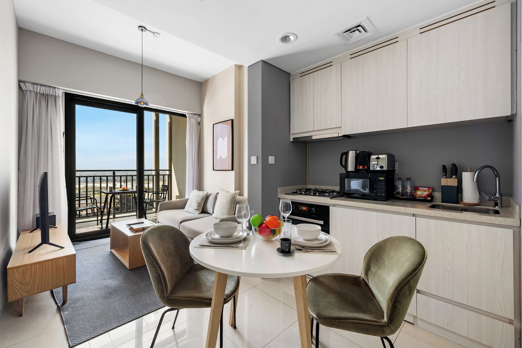 Appartement, balcon, vue canal | Restauration