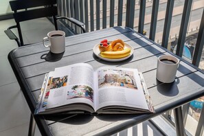 Leilighet, balkong, kanalutsikt