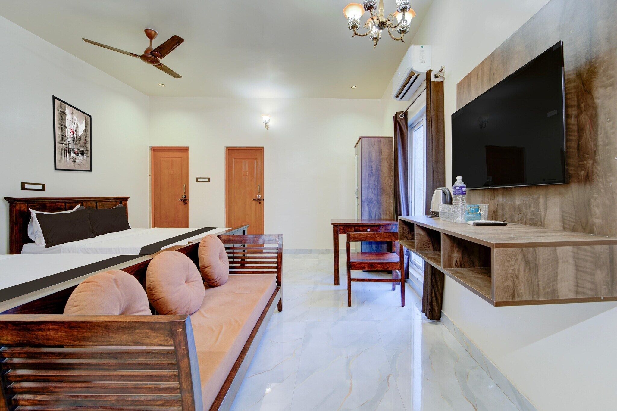 1 habitación, escritorio, tabla de planchar con plancha y wifi gratis 