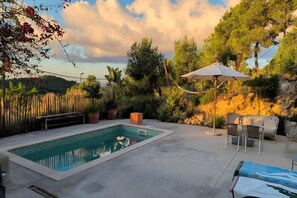 Pool - Designer villa with sauna and swimming pool (Canyelles)