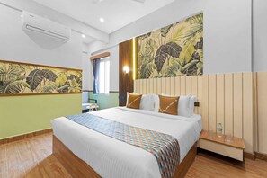 1 bedroom, desk, iron/ironing board, bed sheets - Palette Hill View Hotel by CheckIn 2 (Tirupati)