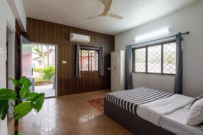 1 Schlafzimmer, Schreibtisch, Bügeleisen/Bügelbrett, kostenloses WLAN