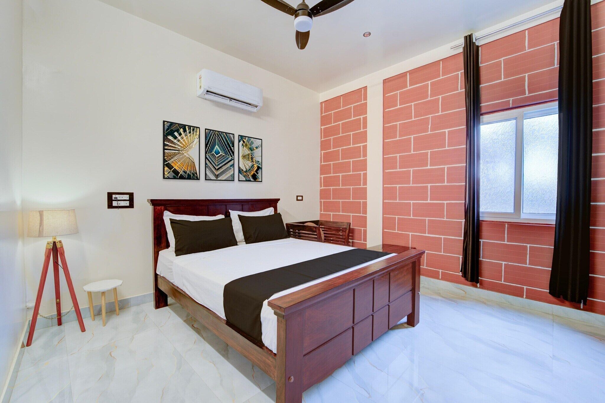2 bedrooms, desk, iron/ironing board, free WiFi