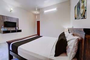 2 Schlafzimmer, Schreibtisch, Bügeleisen/Bügelbrett, kostenloses WLAN