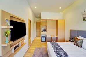 1 bedroom, desk, iron/ironing board, bed sheets