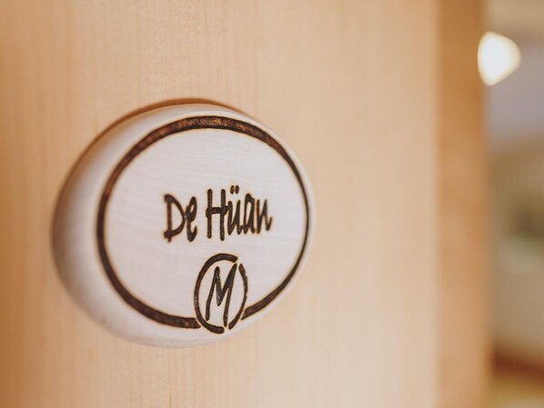 星評価なしの画像、1 / 101、ボタン