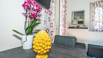 Apartment, Kitchen, City View | Interior
