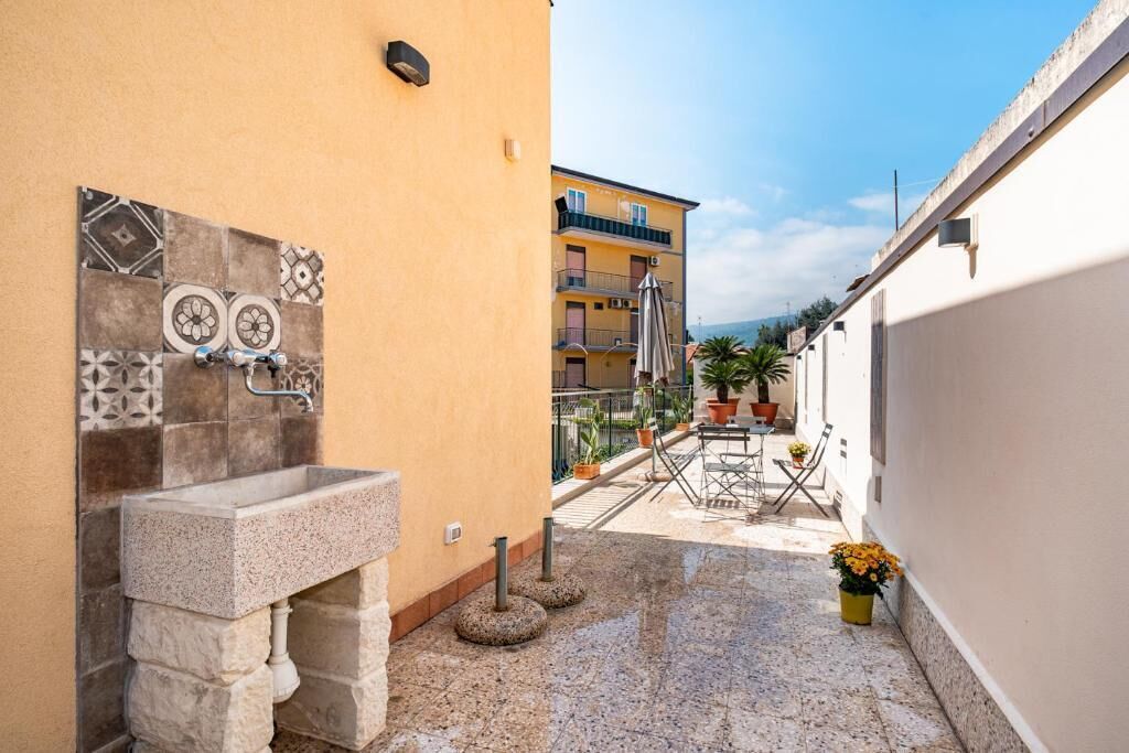 Apartment, Kitchen, City View | Terrace/patio