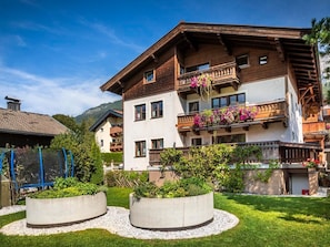 Nicht klassifiziertes Bild, 2 von 42, Schaltfläche