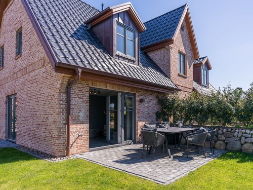 Dorfhüs 2, Deutschland