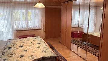 3 Schlafzimmer, Bügeleisen/Bügelbrett, WLAN, Bettwäsche