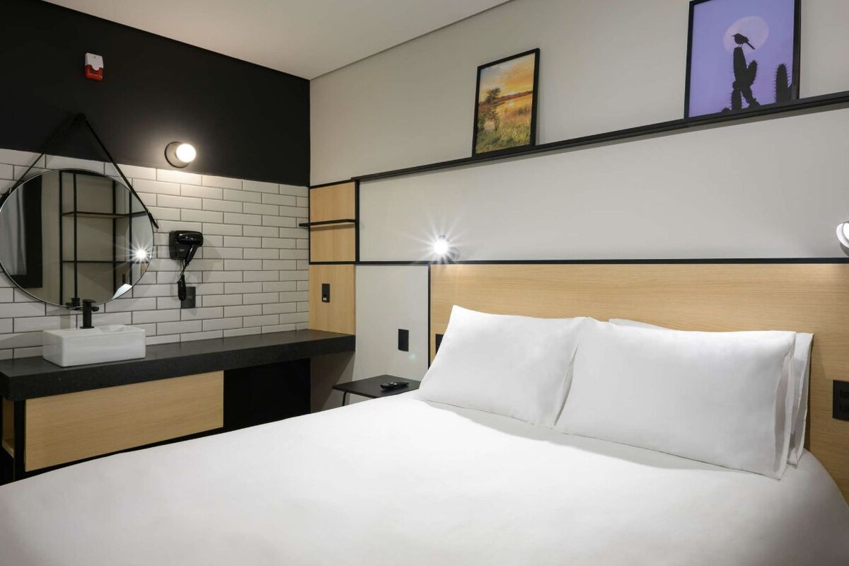 Standard Room with 1 double bed