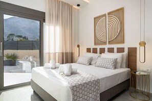 5 habitaciones, tabla de planchar con plancha, cuna de viaje y internet 