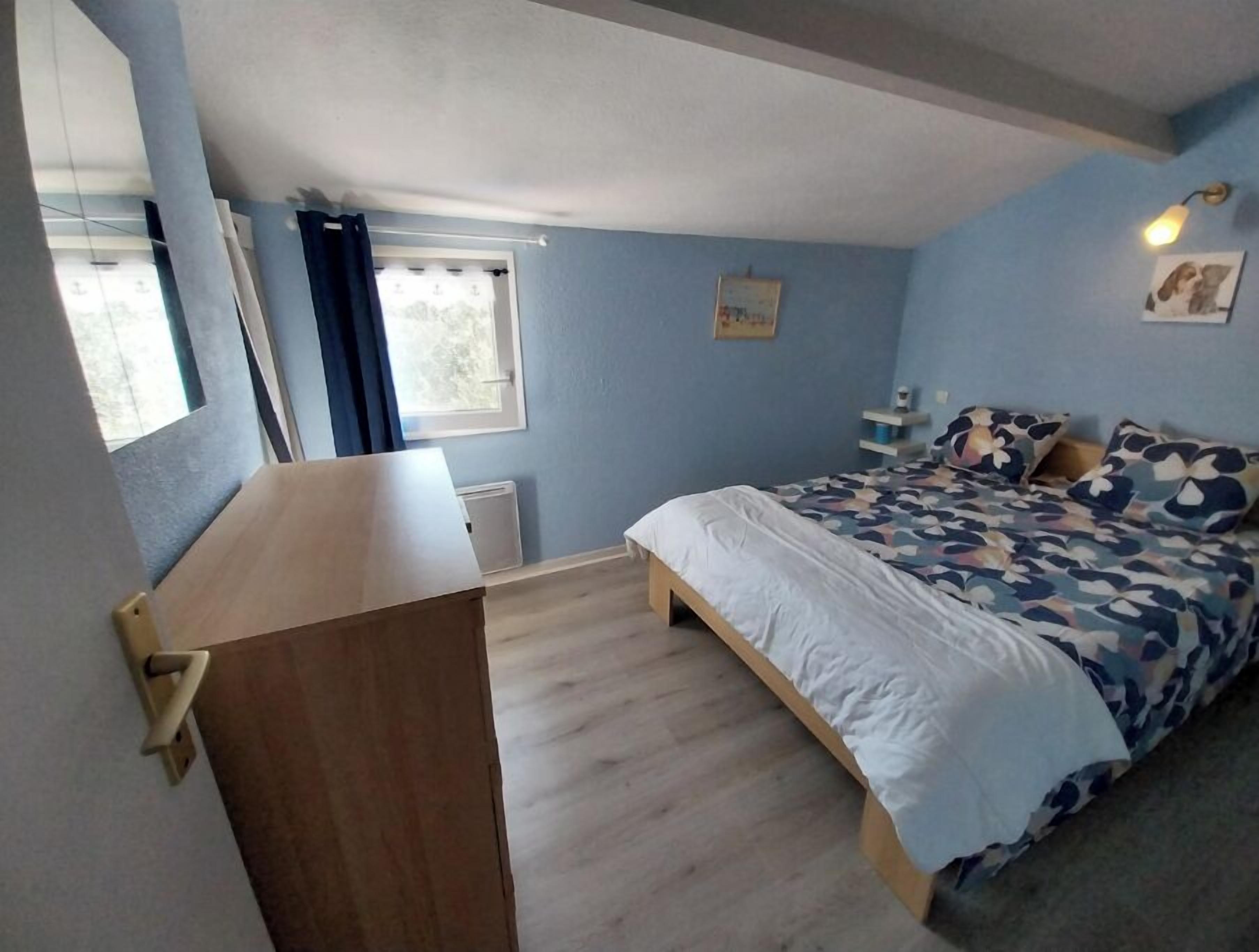 3 bedrooms, iron/ironing board