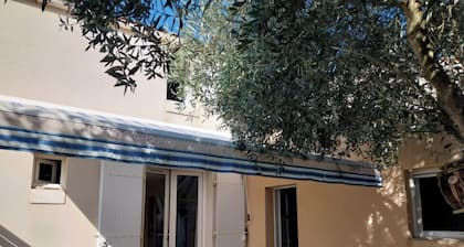 fully-equipped house 300 meters from the beach, 800 meters from La Cotinière.