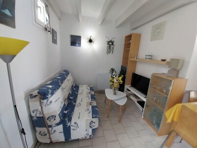 fully-equipped house 300 meters from the beach, 800 meters from La Cotinière.