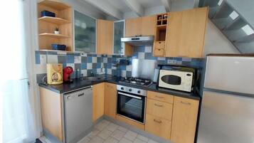 Fridge, microwave, oven, dishwasher