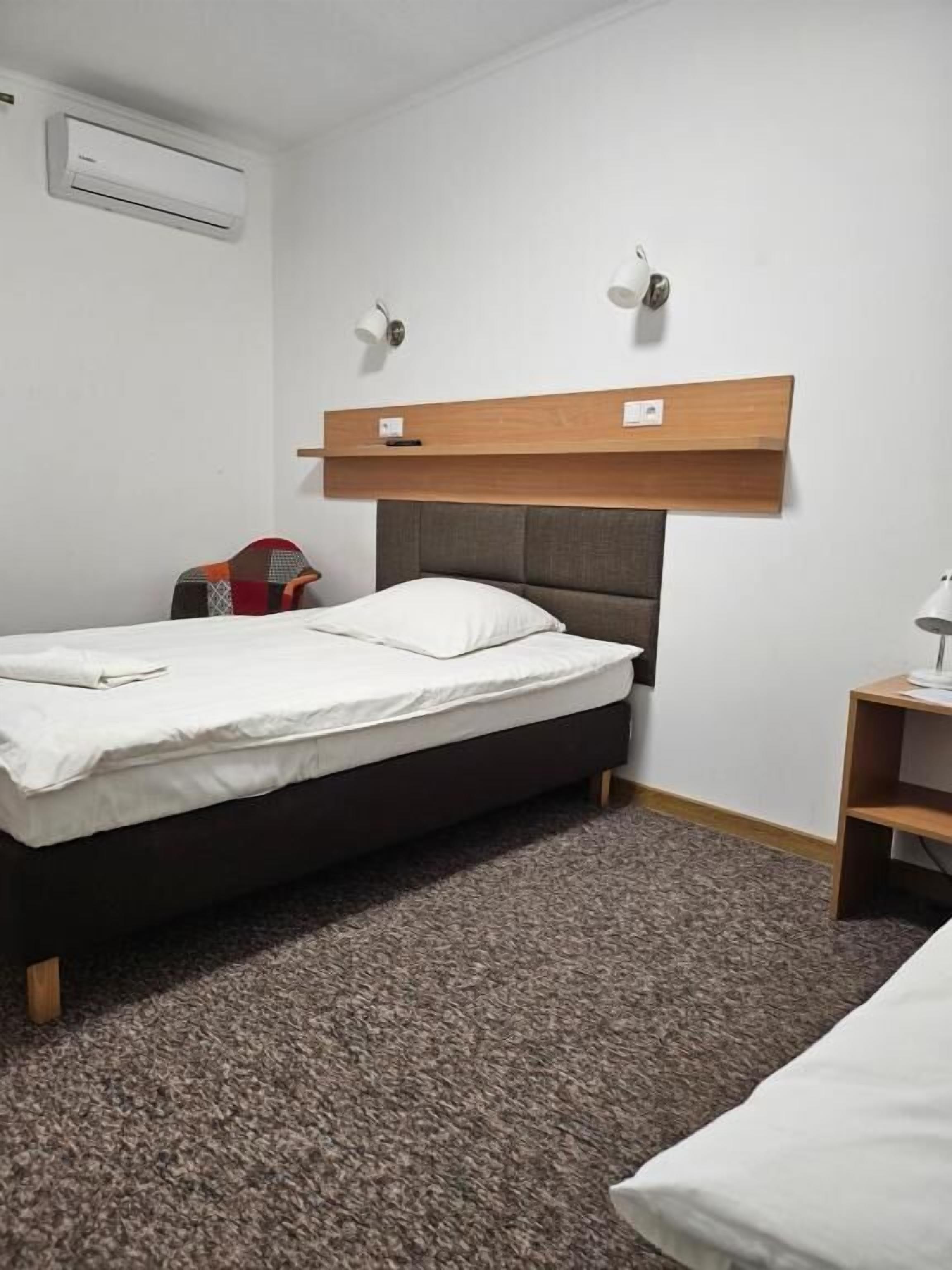 Classic Triple Room, Courtyard View | Wi-fi percuma 