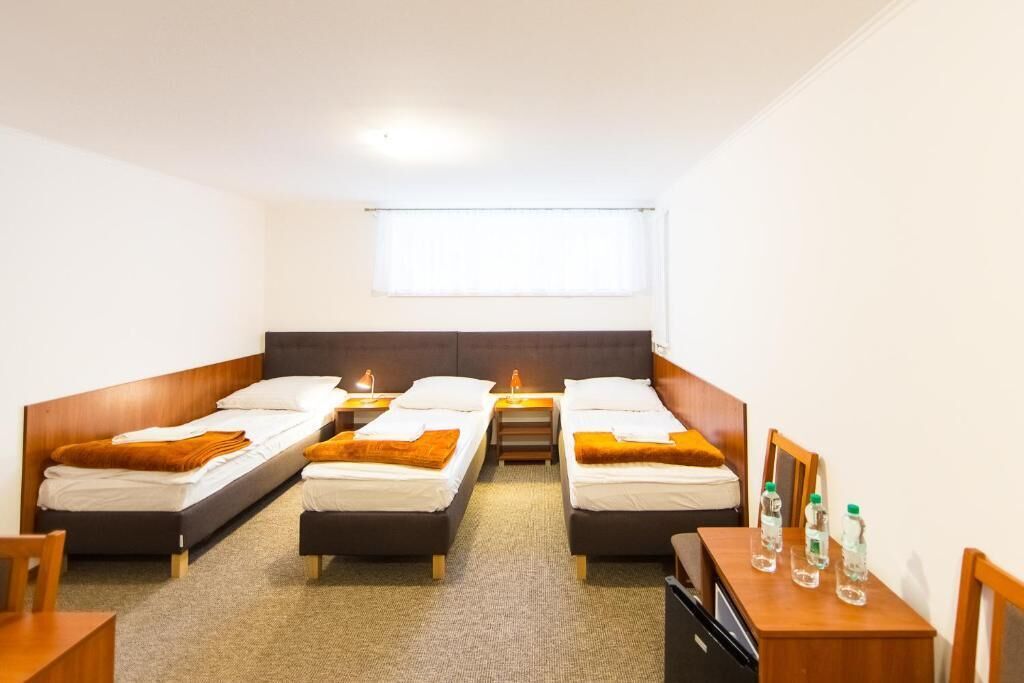 Comfort Triple Room, Courtyard View