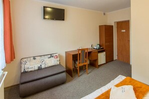 Classic Double Room, Courtyard View | Interior - HEL WIENIEC ZDRÓJ (Wieniec-Zdrój)