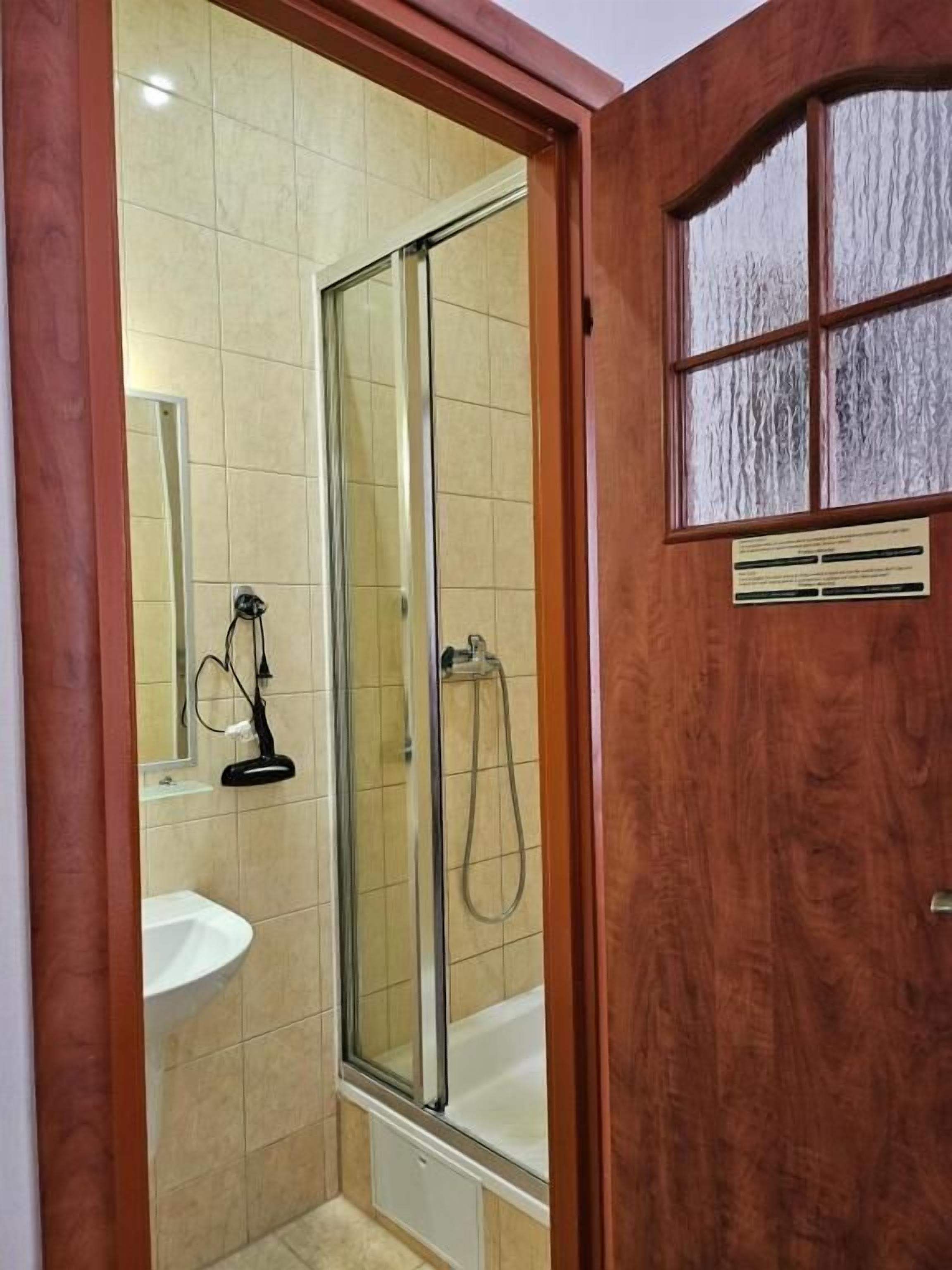 Phòng đôi Tiêu chuẩn | Phòng tắm