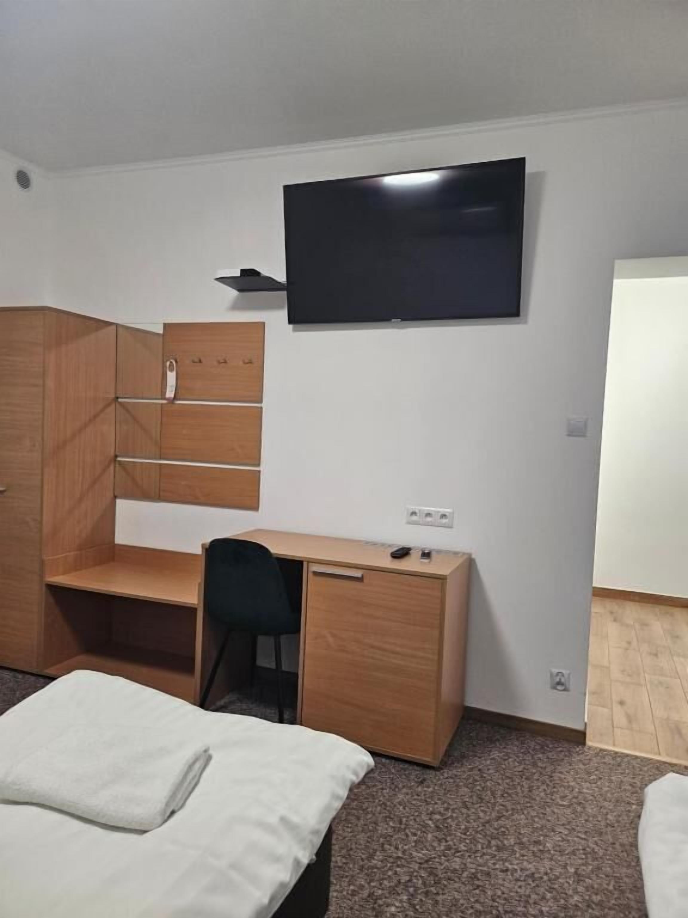 Habitación triple Deluxe, vistas al patio | Wifi gratis