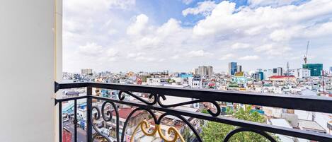 Căn hộ Deluxe | Bộ đồ giường cao cấp, truy cập Internet không dây miễn phí